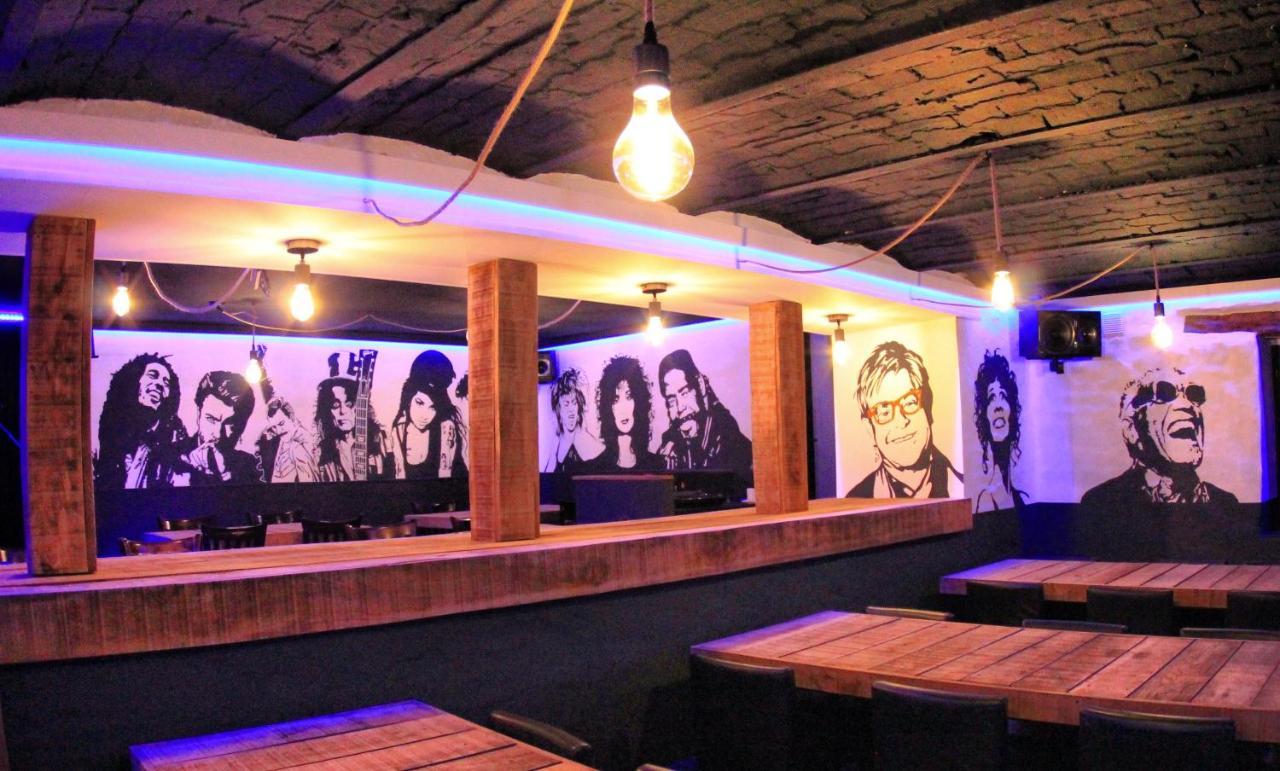 B&B Music City Wibrin Экстерьер фото